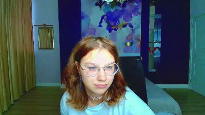 AngelinaLow from United States