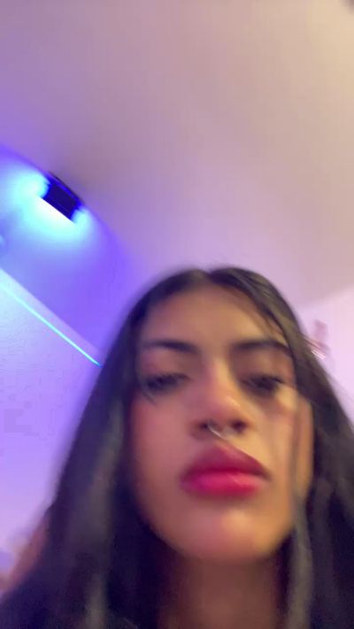 Caroline220 from Colombia