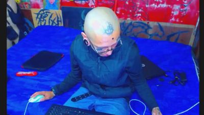 Damian_77 from Colombia