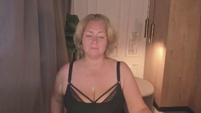JenniferLight from Estonia