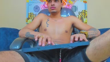 KalvinVoy from Colombia
