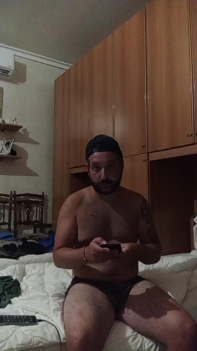 Luscio86 from Italy