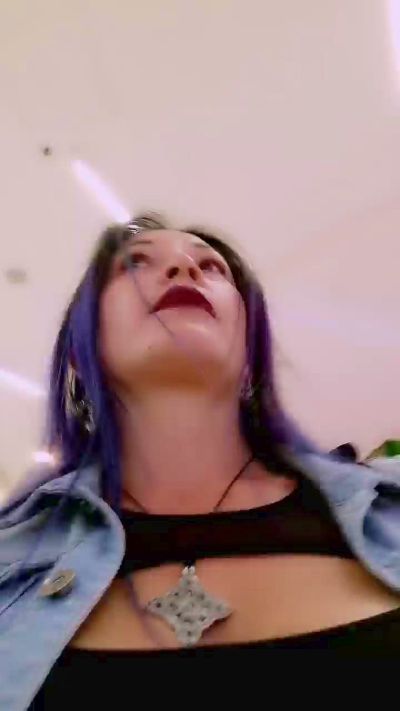 Sophie_Banger from United States