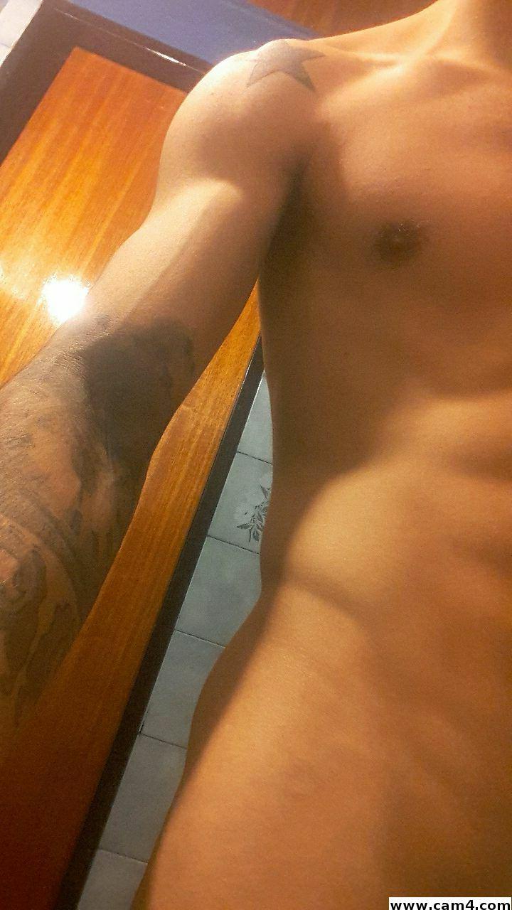 damiansix1_P from Colombia