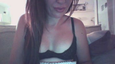 lauraxx5 from France