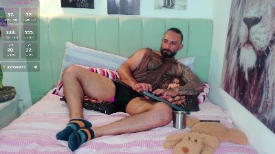 mr_maik05 from Qatar