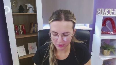 xZoey from United Kingdom